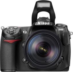 D300 + 18-70 (VBA200K001)