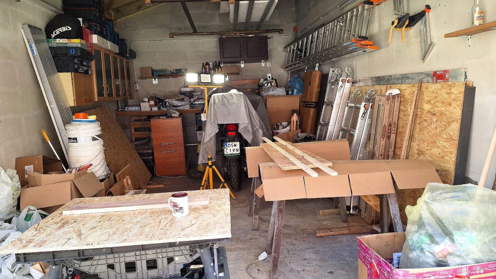 Doświetlenie nocne i detekcja sylwetek ludzkich