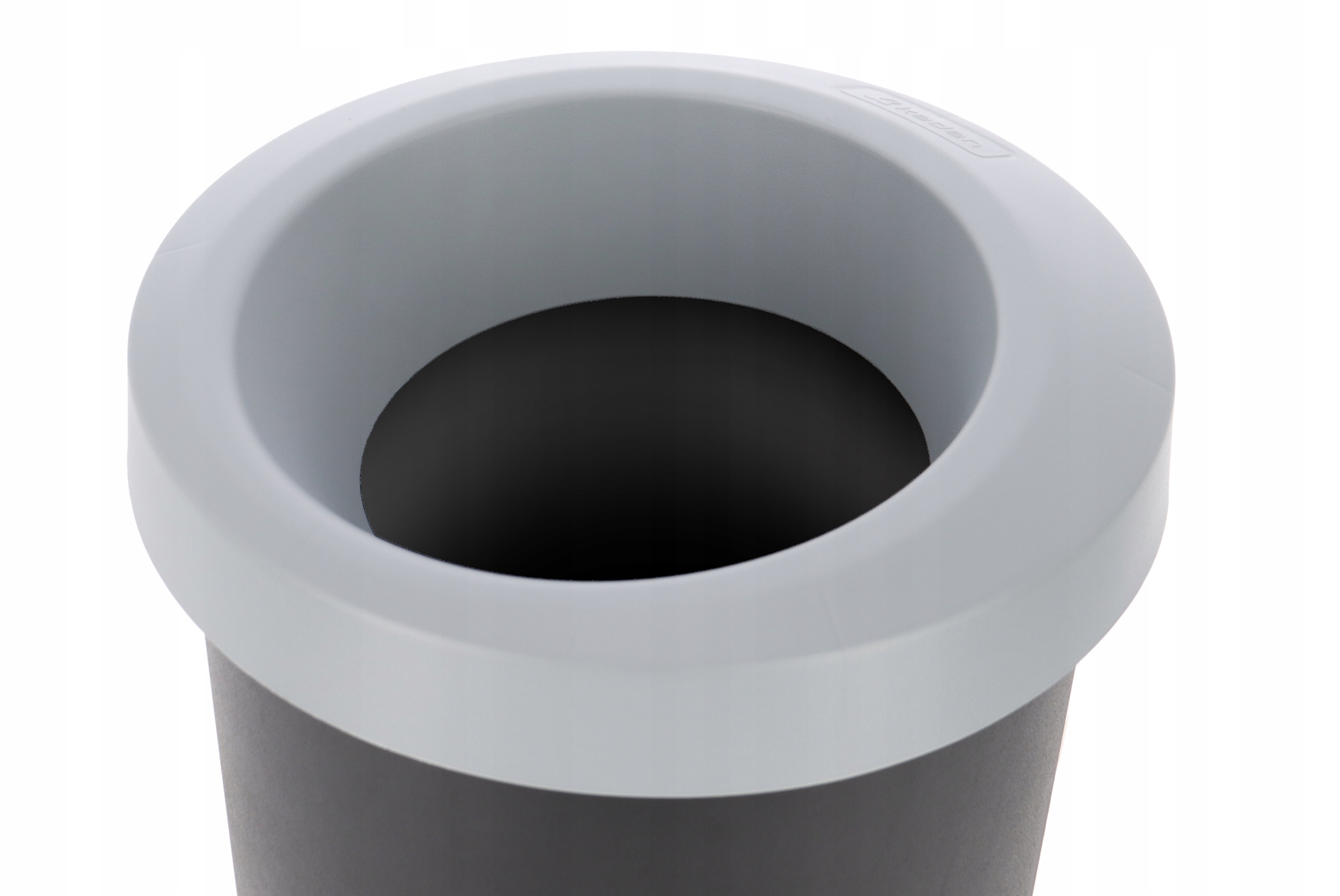 Funkcjonalna pokrywa z ramką - Ułatwiająca dostęp do wnętrza