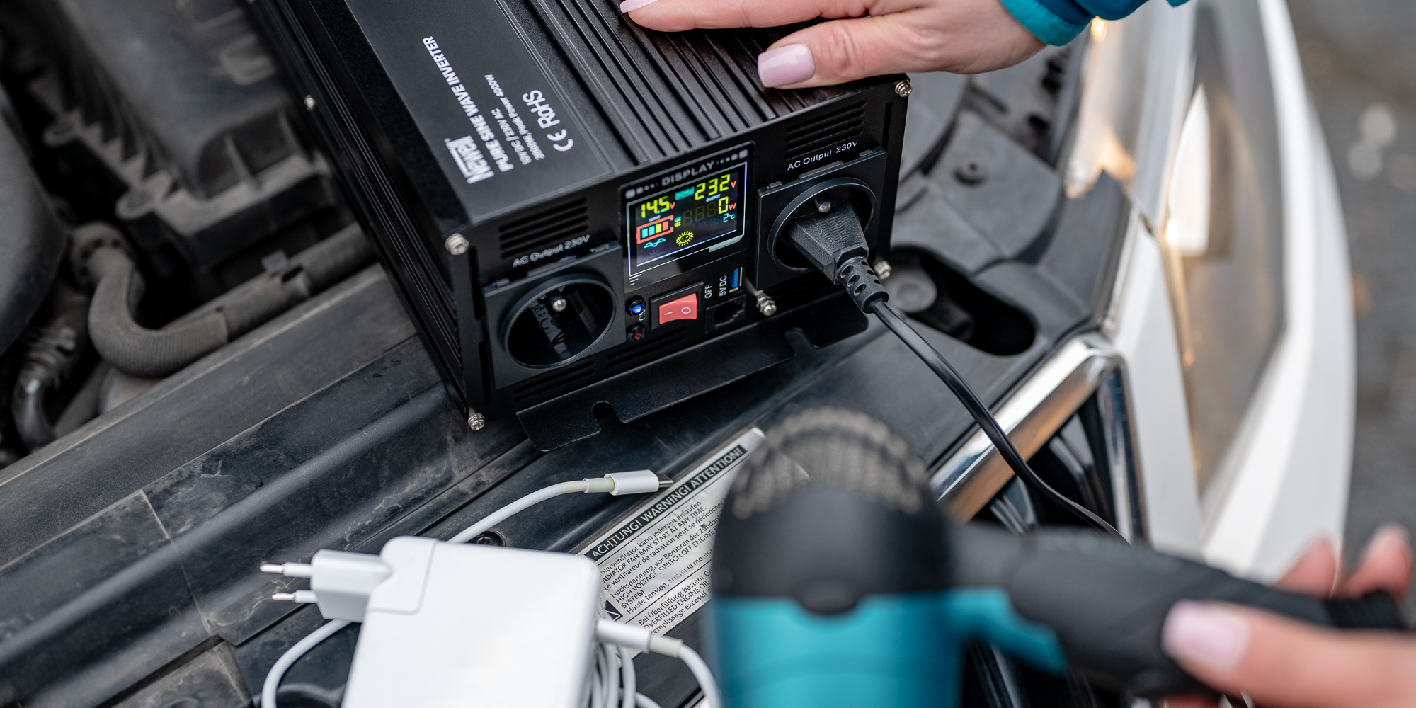 Przetwornica napięcia Newell z czystą sinusoidą - 12 V _ 230 V, 2000 W
