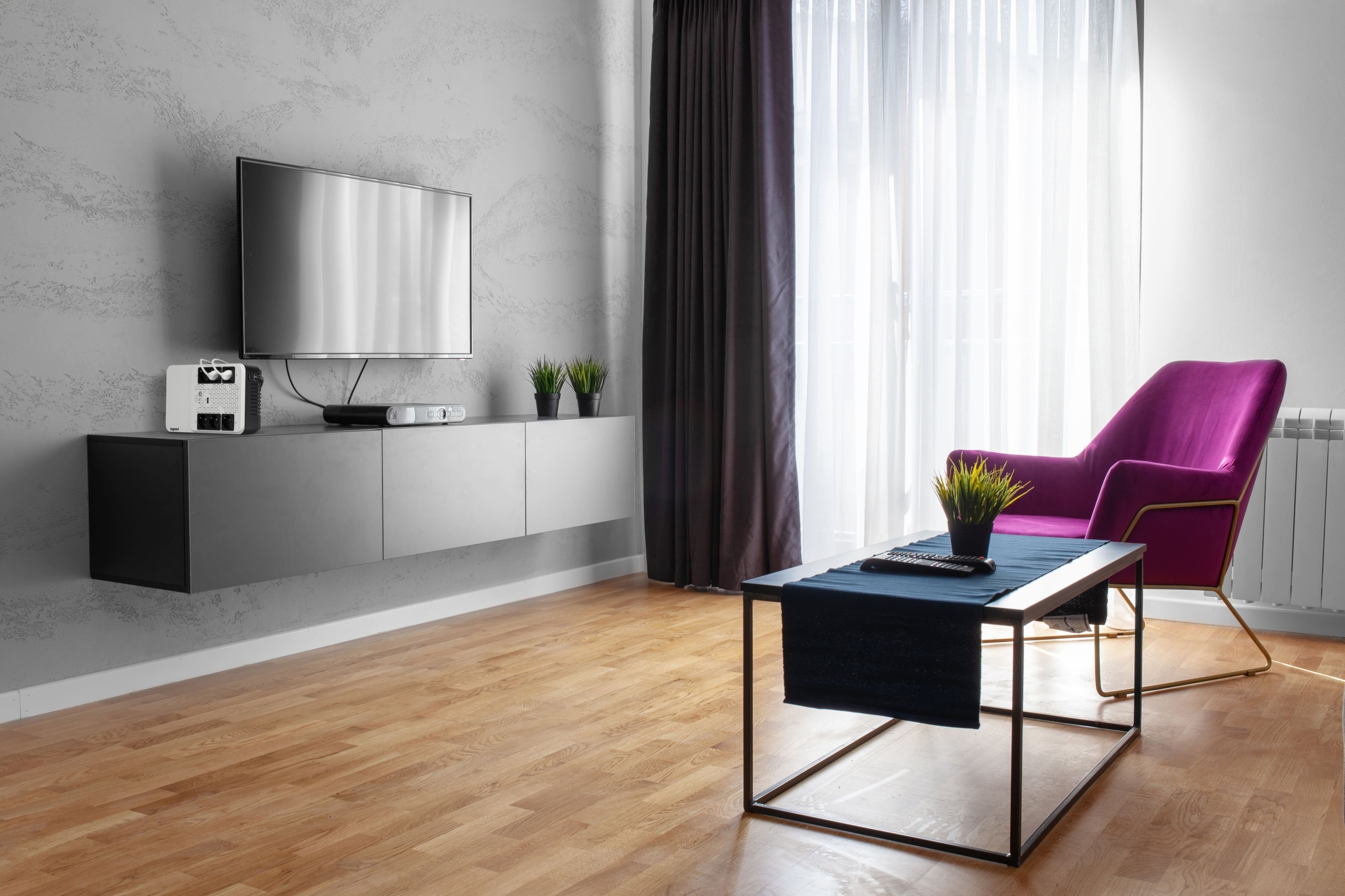 Wymiary i waga – Kompaktowy design UPS-a