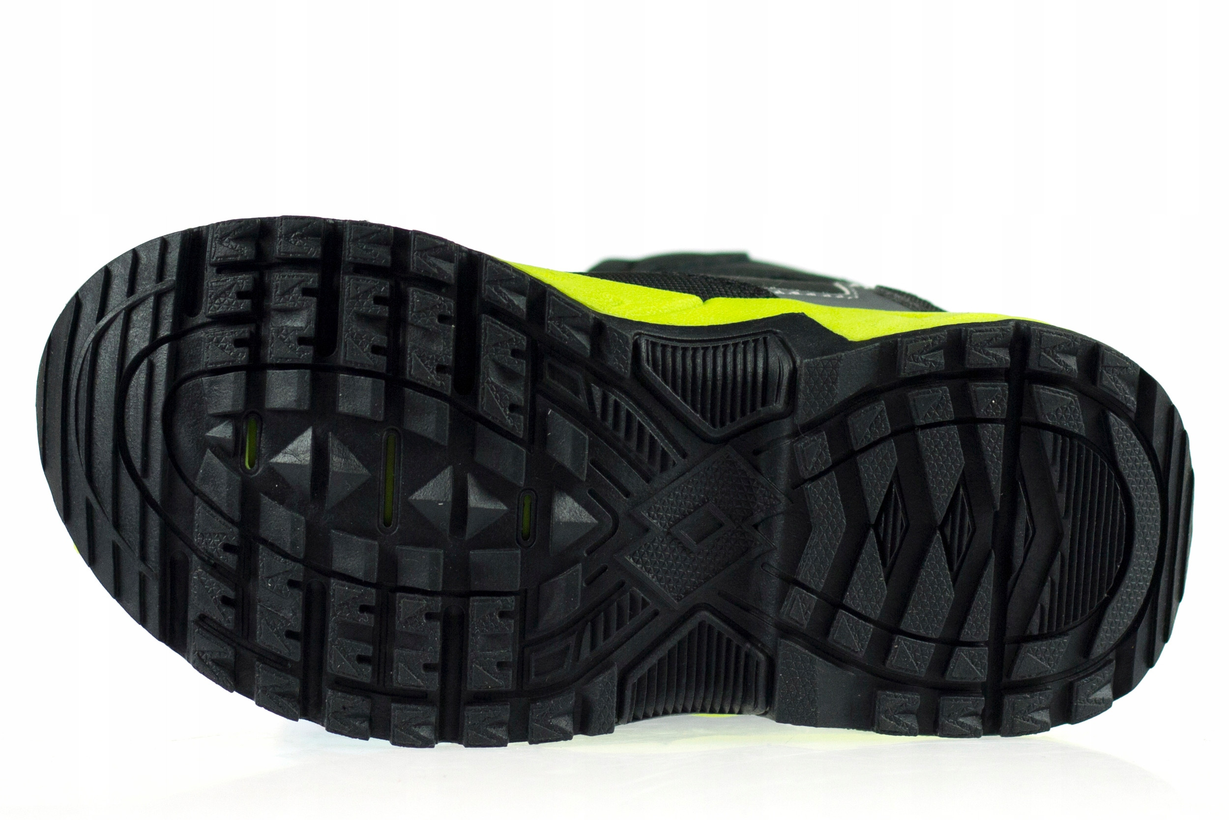 Materiał tkaninowy i wygodna podeszwa