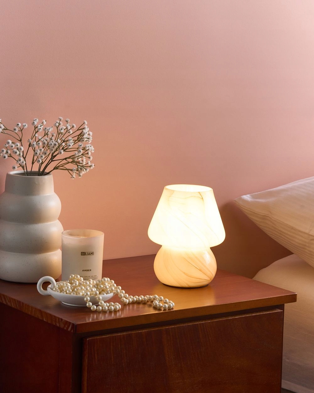 Subtelny design i nastrojowe światło