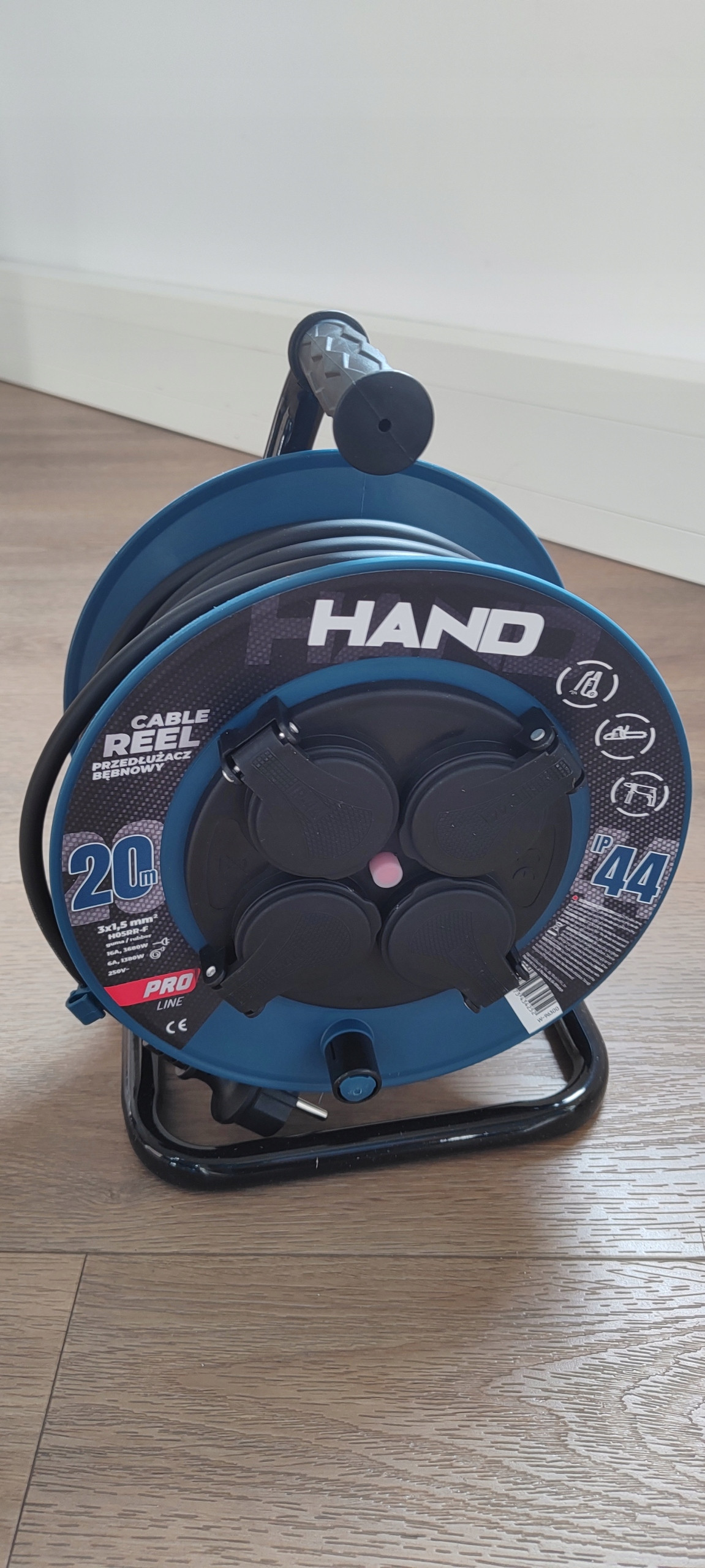 Przedłużacz bębnowy Plastrol HAND 20m 3x1,5mm – Niezawodne zasilanie w każdych warunkach