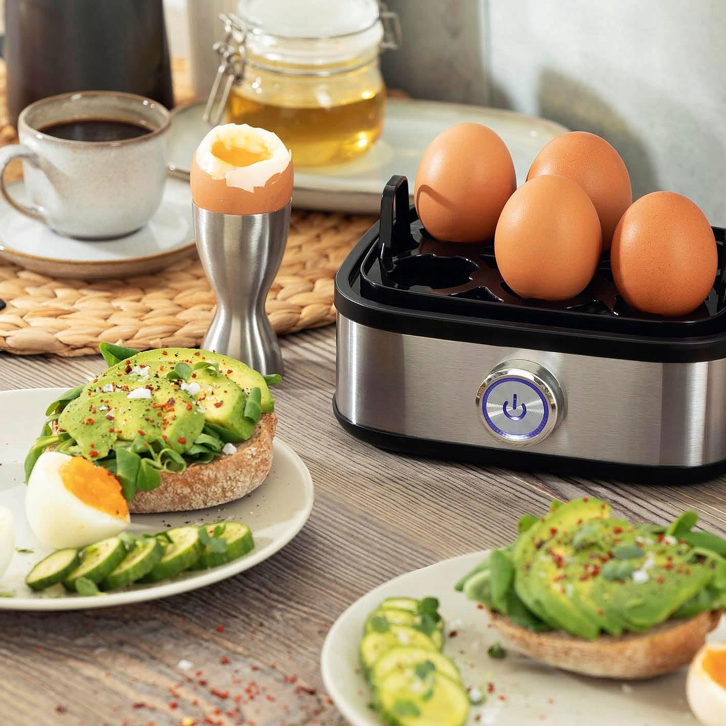 Pojemność dla całej rodziny – Gotowanie 6 jajek jednocześnie