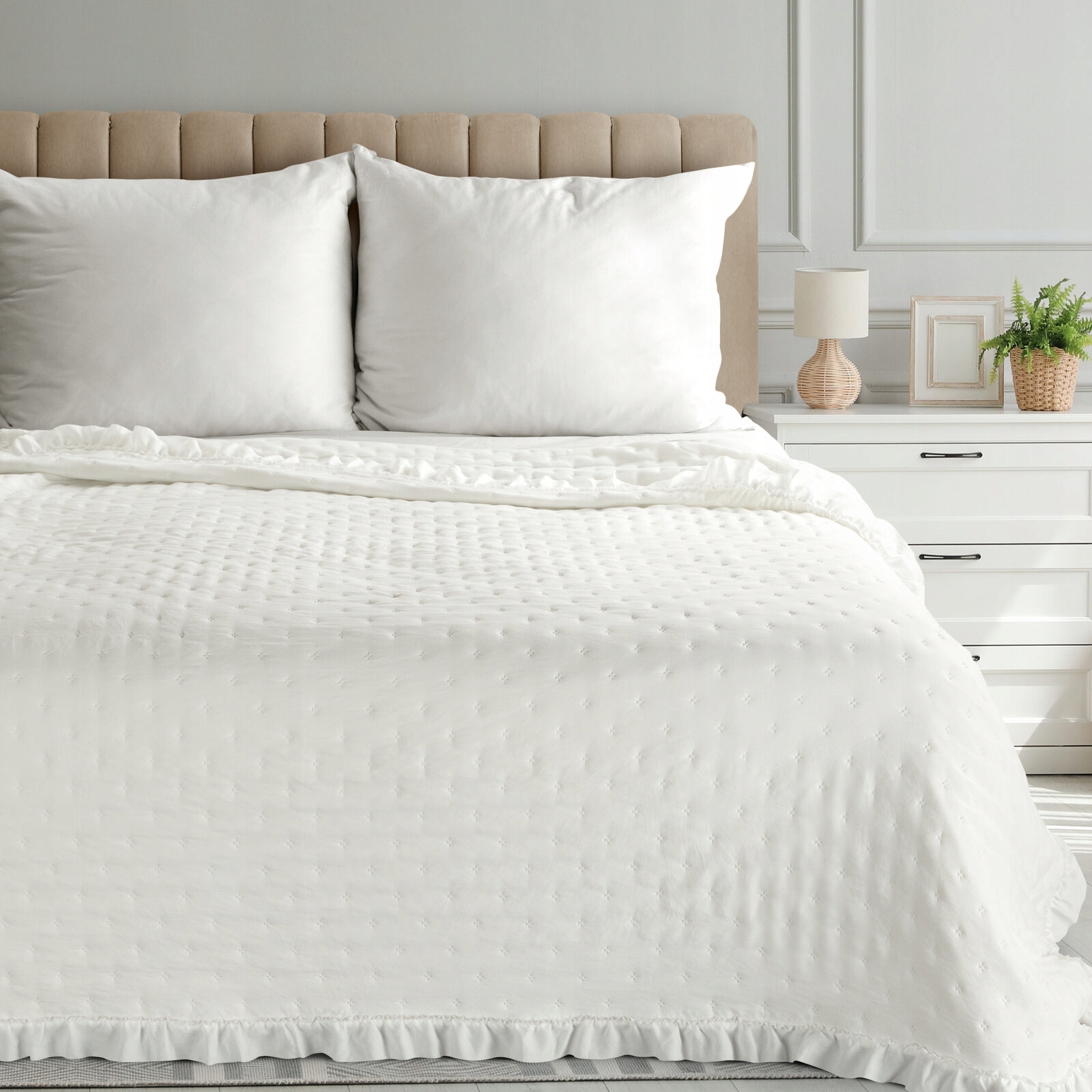 Narzuta LIBI3 200 x 220 cm kremowy – Elegancja i komfort w Twoim wnętrzu