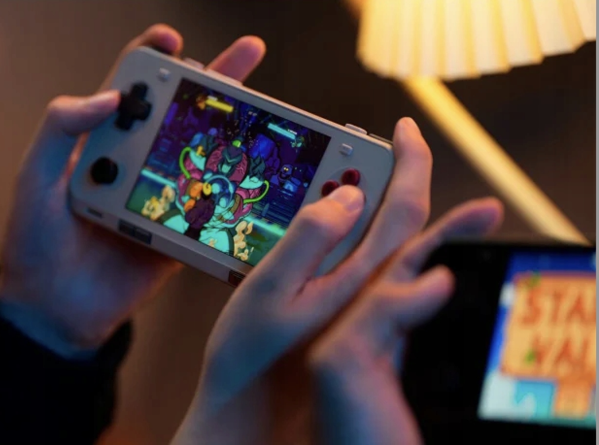 Funkcje gamingowe: analogowe drążki i D-pad