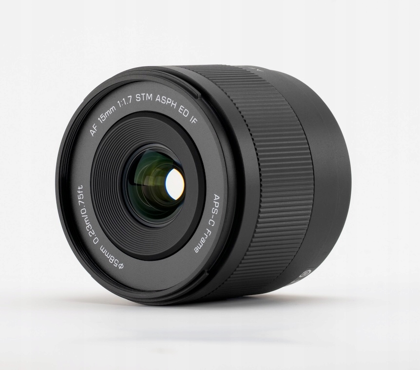 Jasna optyka z dużym otworem przysłony F1.7