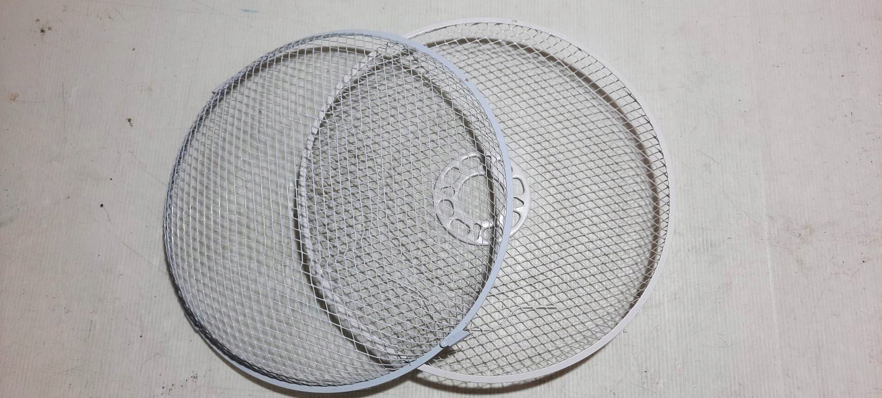 Waga i dodatkowe cechy – Lekki i bezpieczny wentylator z osłoną kratkowaną