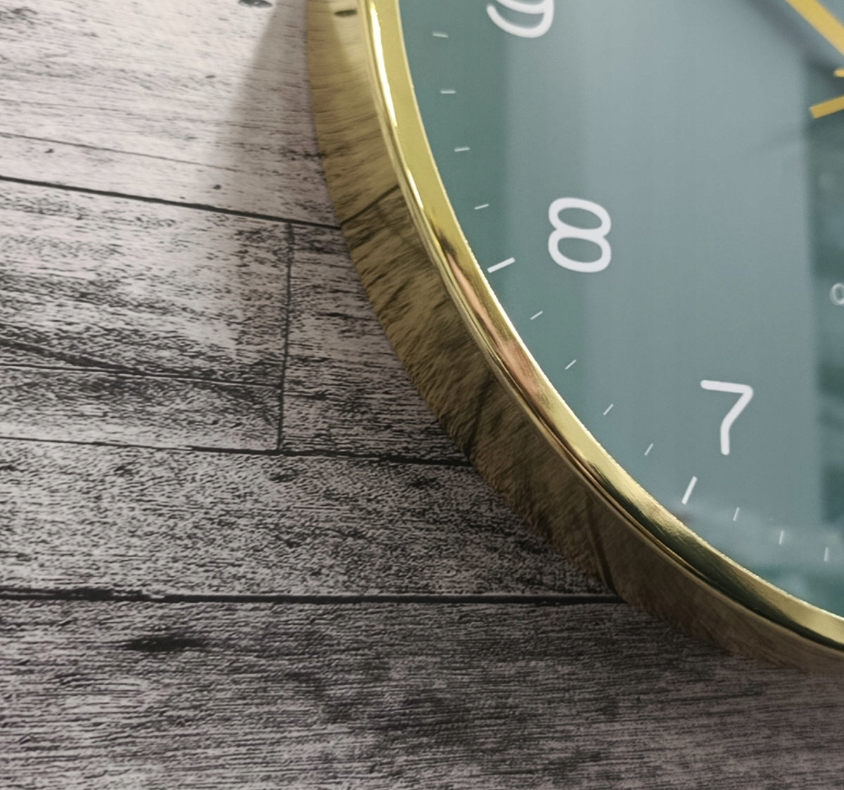 Wymiary i zasilanie zegara – idealne do każdego wnętrza