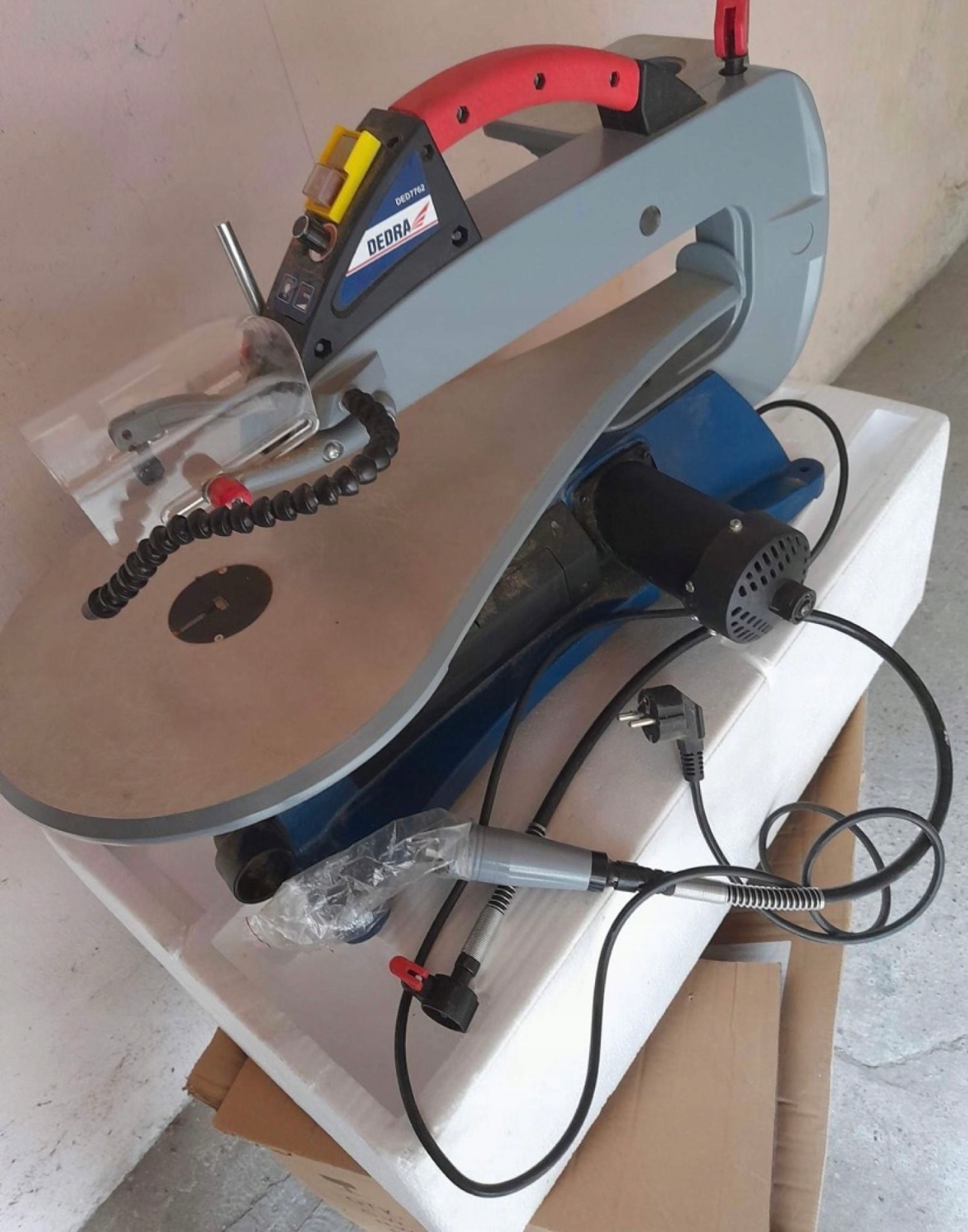 Funkcje wiertarki i szlifierki w jednym urządzeniu