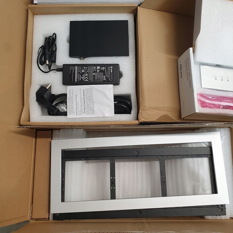 Kompaktowa obudowa i elegancki design