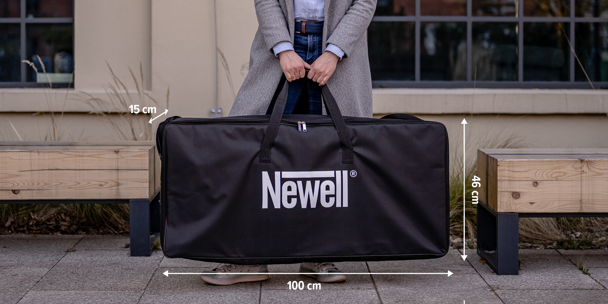 Zestaw Newell lampa LED Air Artha i statyw oświetleniowy Talos