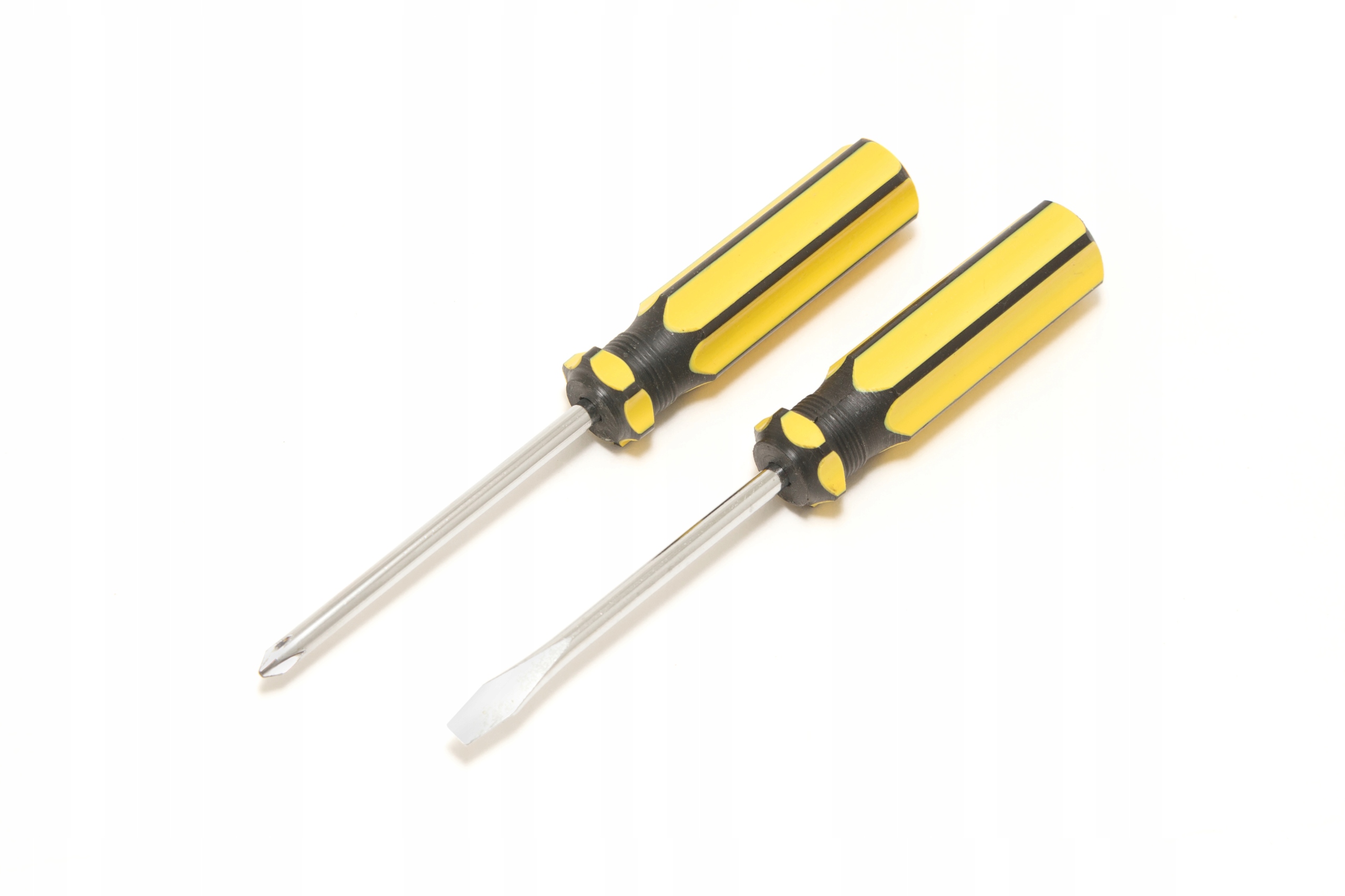 Praktyczna walizka-organizer