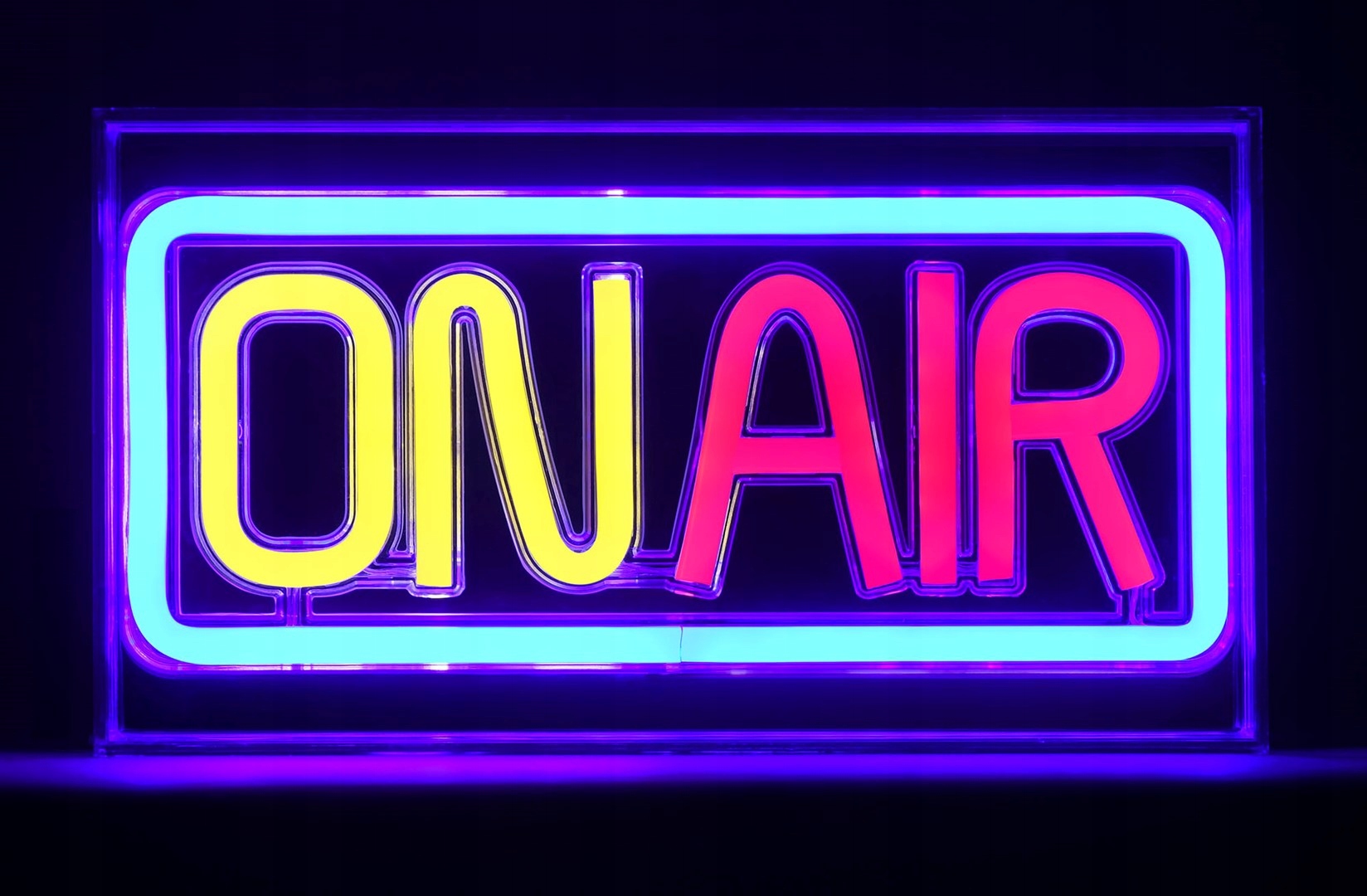Neon LED Activejet AJE-NEON AIR – Oświetlenie, które odmieni Twoje wnętrze