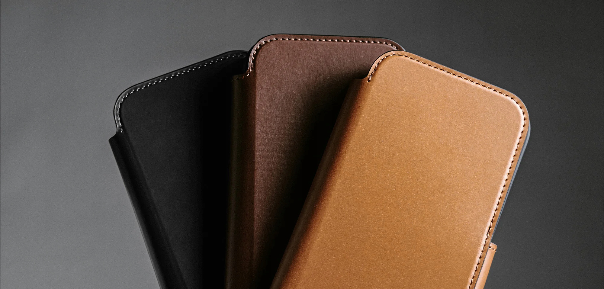 NOMAD Modern Leather Folio – Skórzane etui do iPhone 17 Pro Max z MagSafe