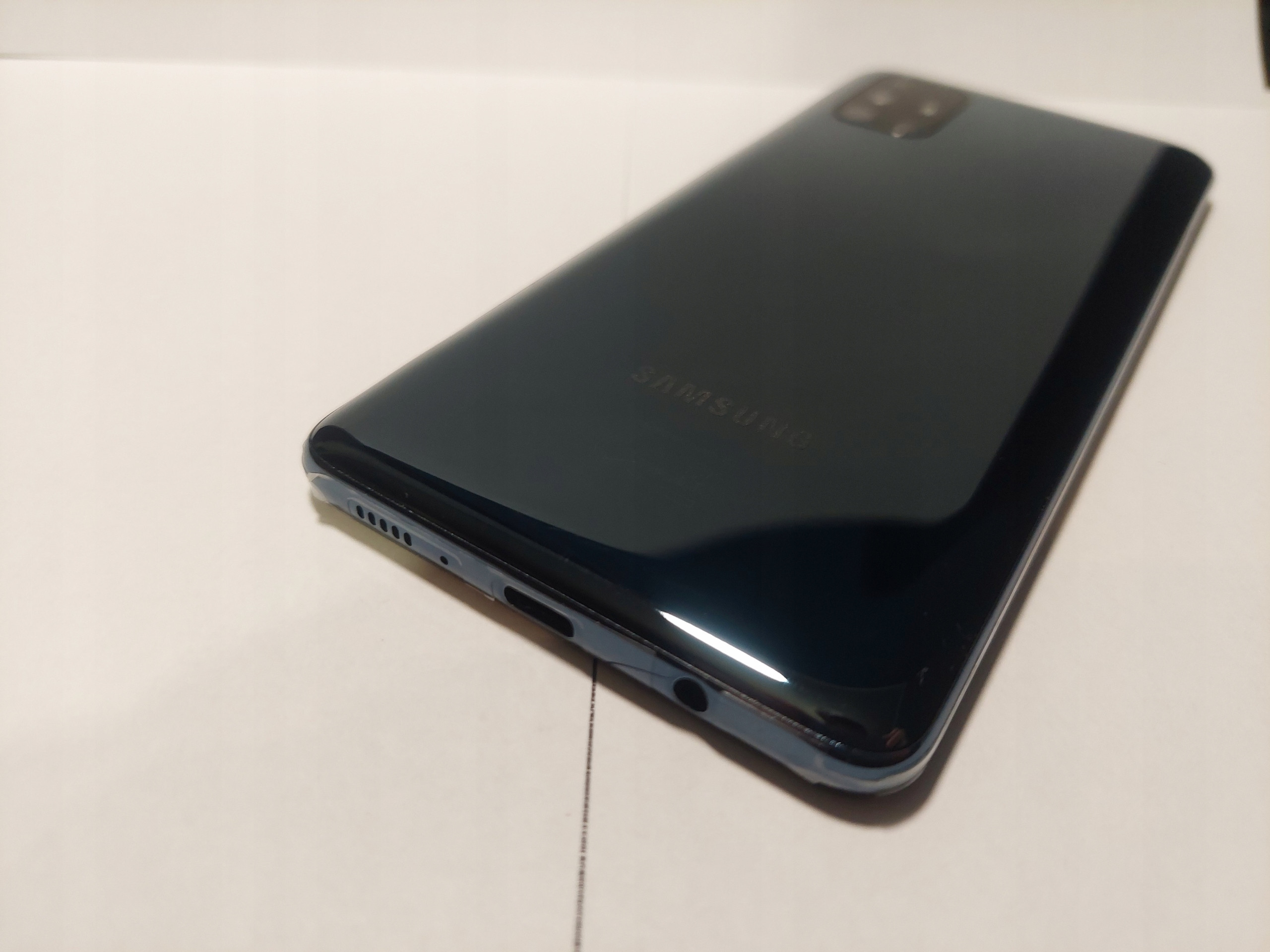 Wydajna pamięć RAM 6 GB i 128 GB pamięci wewnętrznej