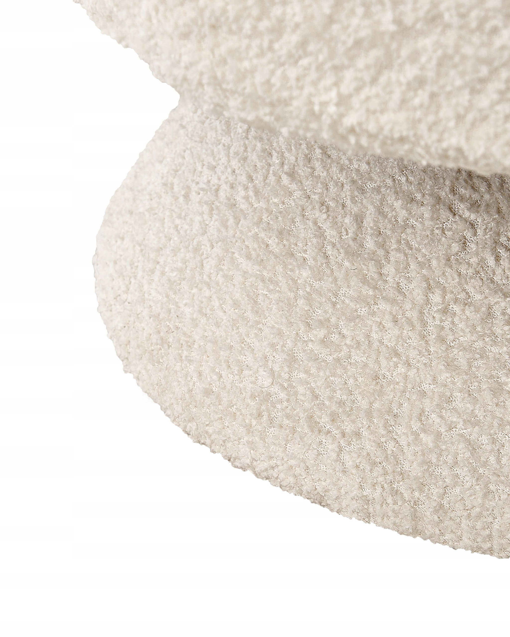 Wysoka jakość materiałów – poliester i drewno kauczukowe