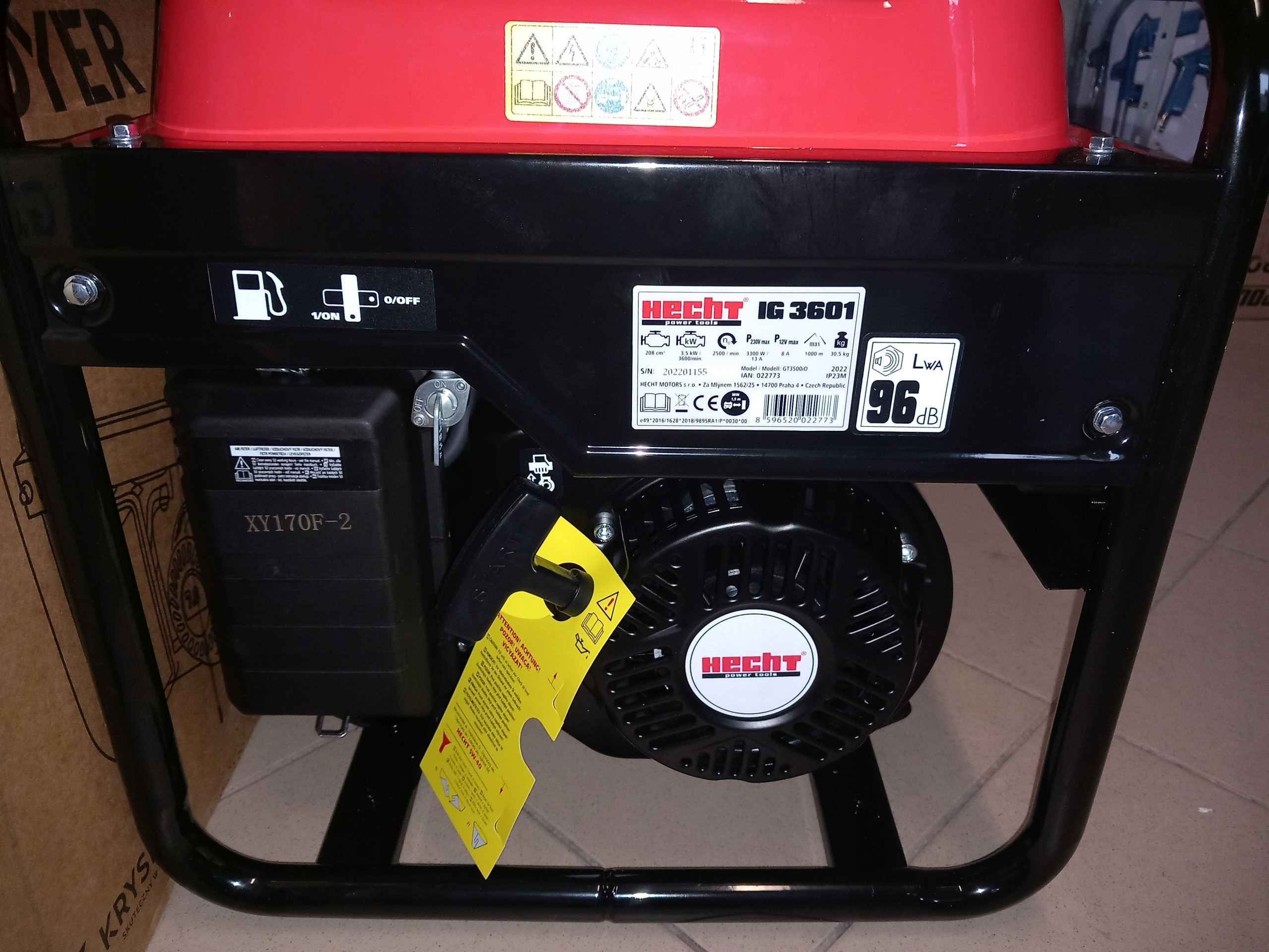 Zestaw akcesoriów dołączony do agregatu