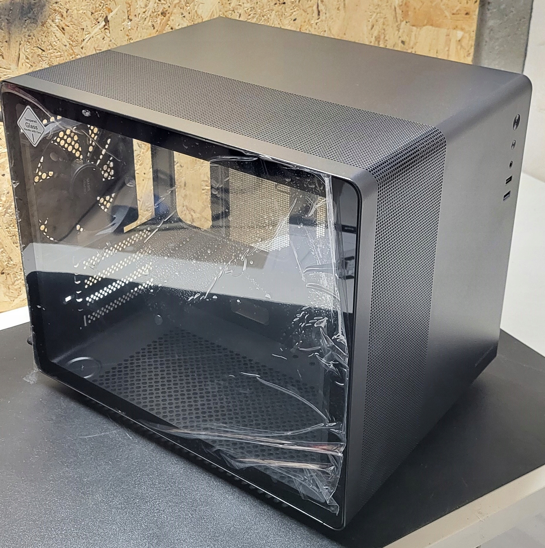 Wysoka kompatybilność z płytami głównymi MicroATX i Mini-ITX