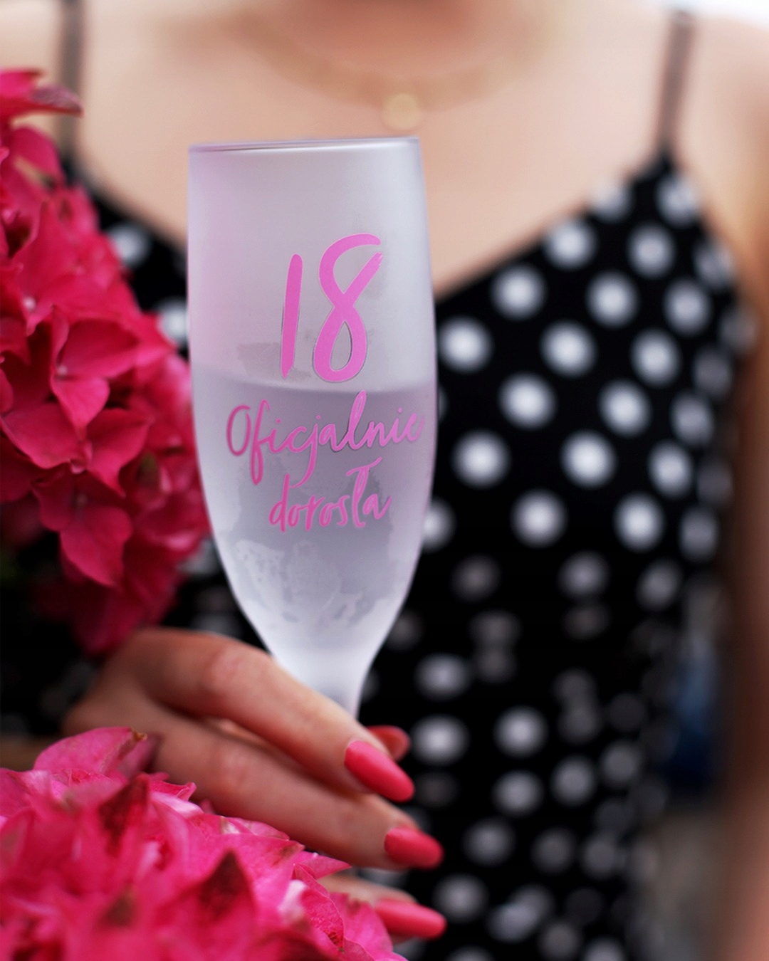 Matowe szkło – efekt glamour na Twoim stole