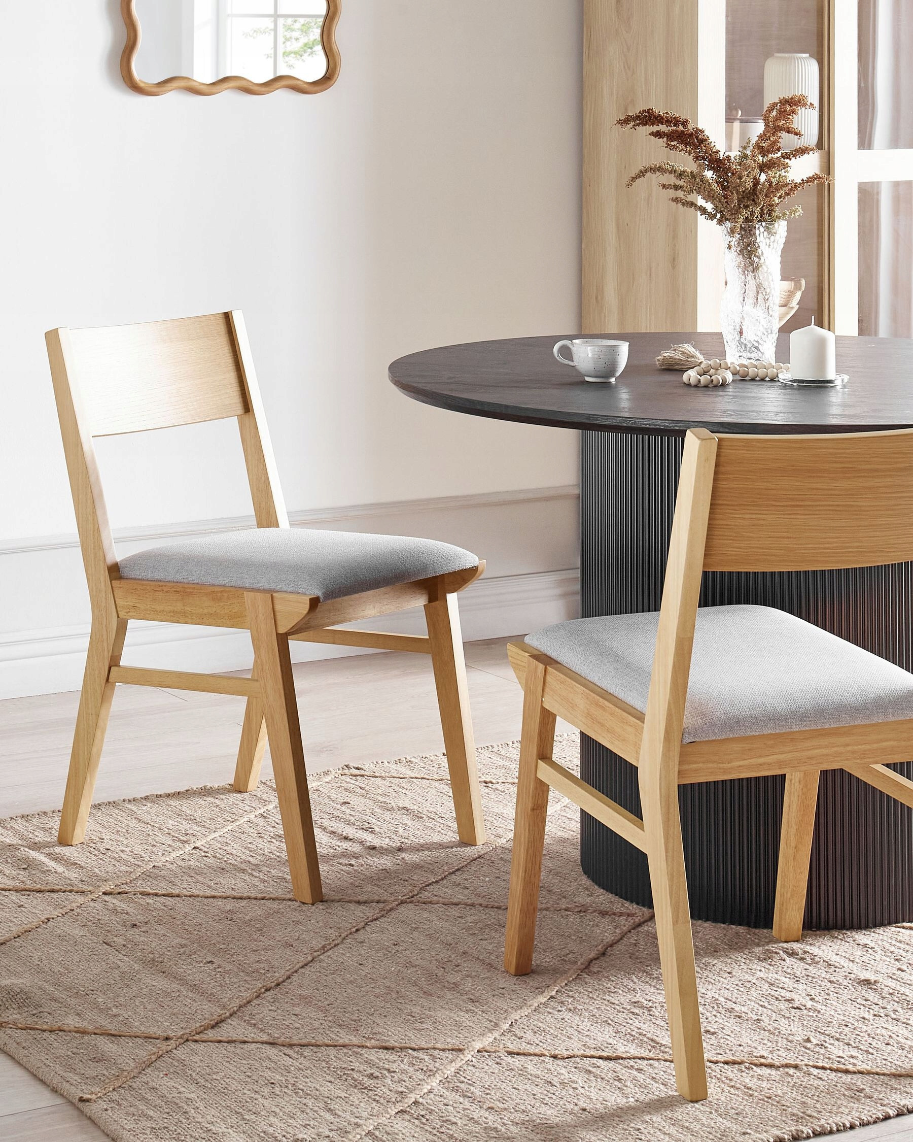 Modny jasnoszary kolor – Idealne do nowoczesnych i klasycznych aranżacji