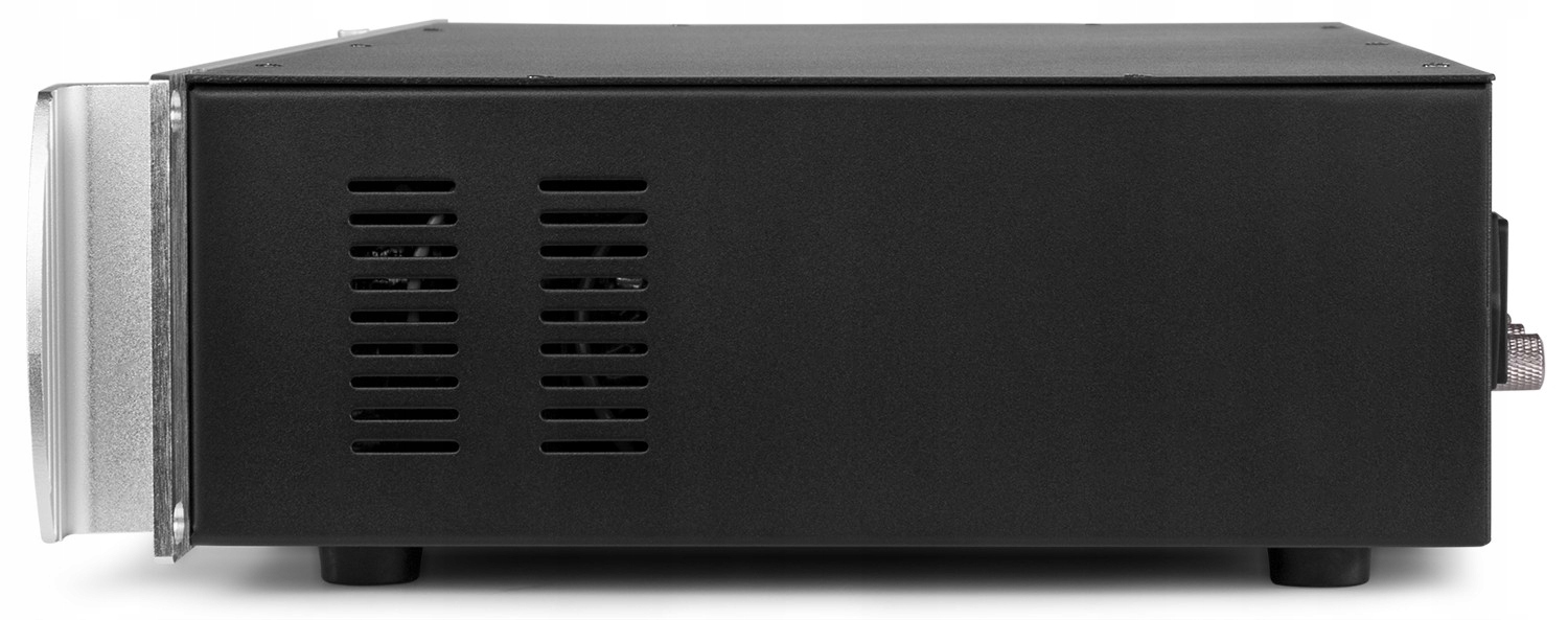 Wysoka moc wyjściowa – 2x 300W dla intensywnego brzmienia