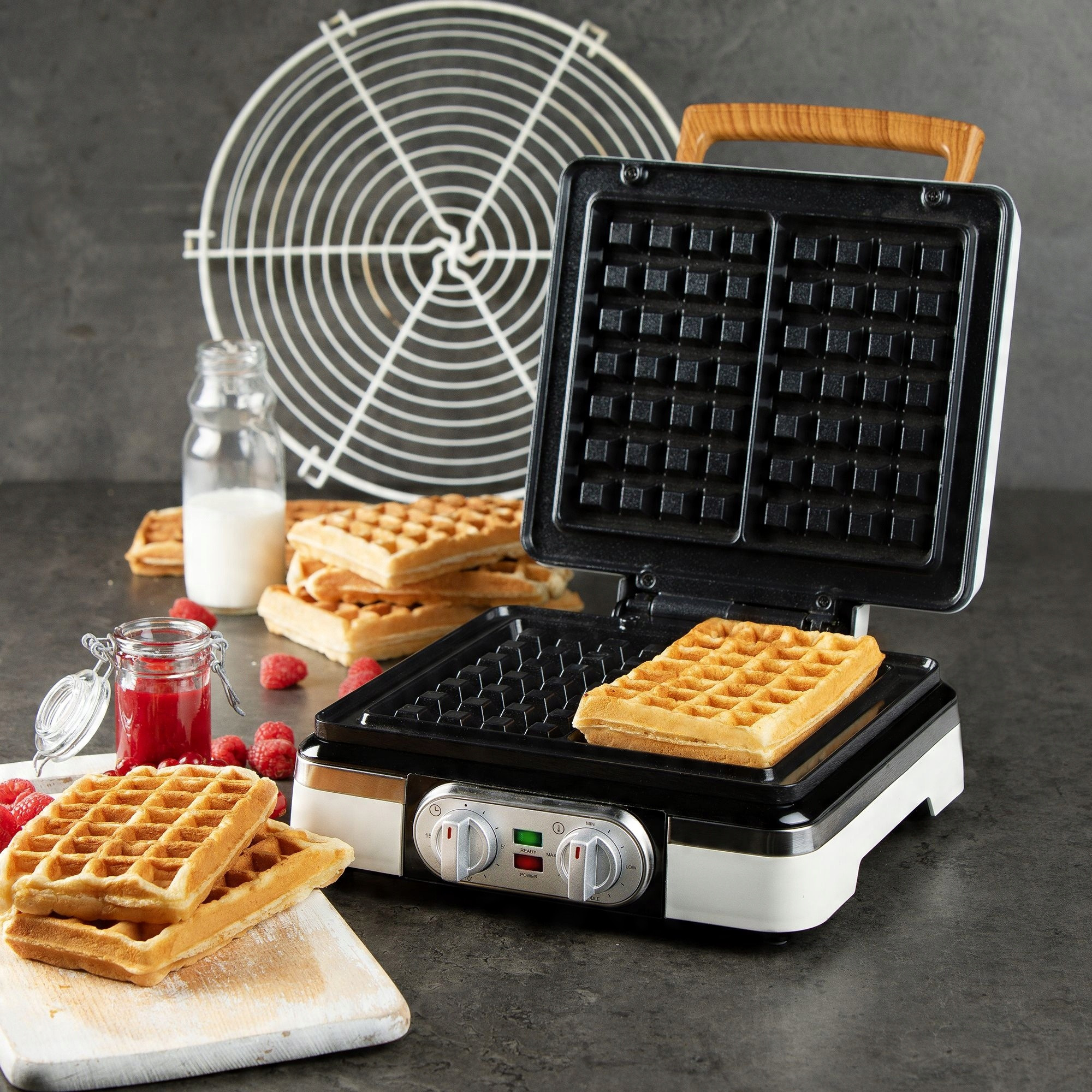 Wysoka moc 1520 W dla szybkiego pieczenia