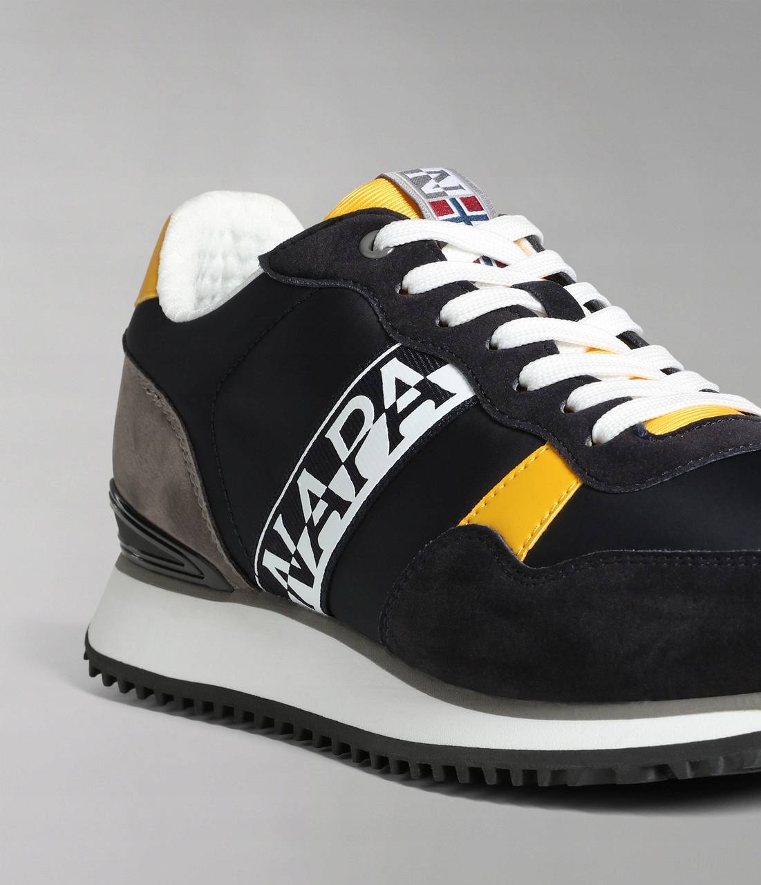 Materiały wysokiej jakości – tkanina i tworzywo sztuczne