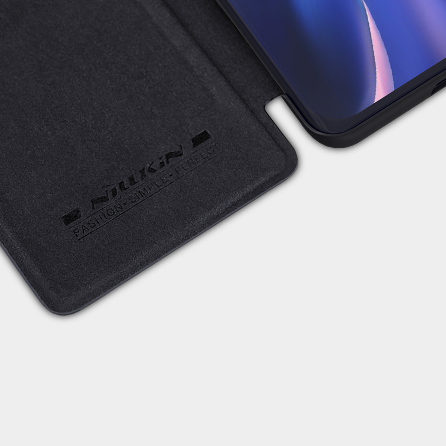 Etui Nillkin QIN dla Xiaomi Mi 11 - Ochrona i wysoki komfort użytkowania