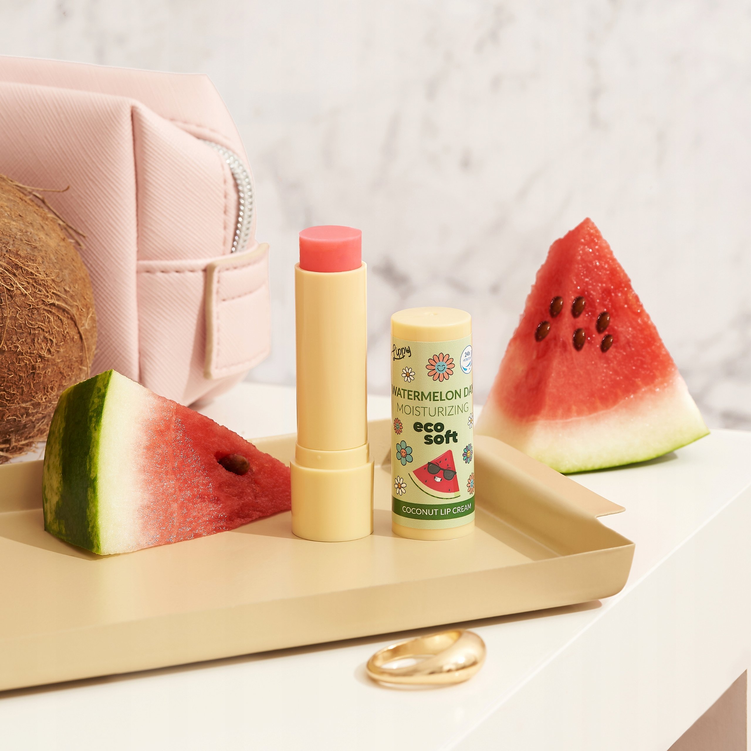 Jak stosować kokosowy balsam do ust?