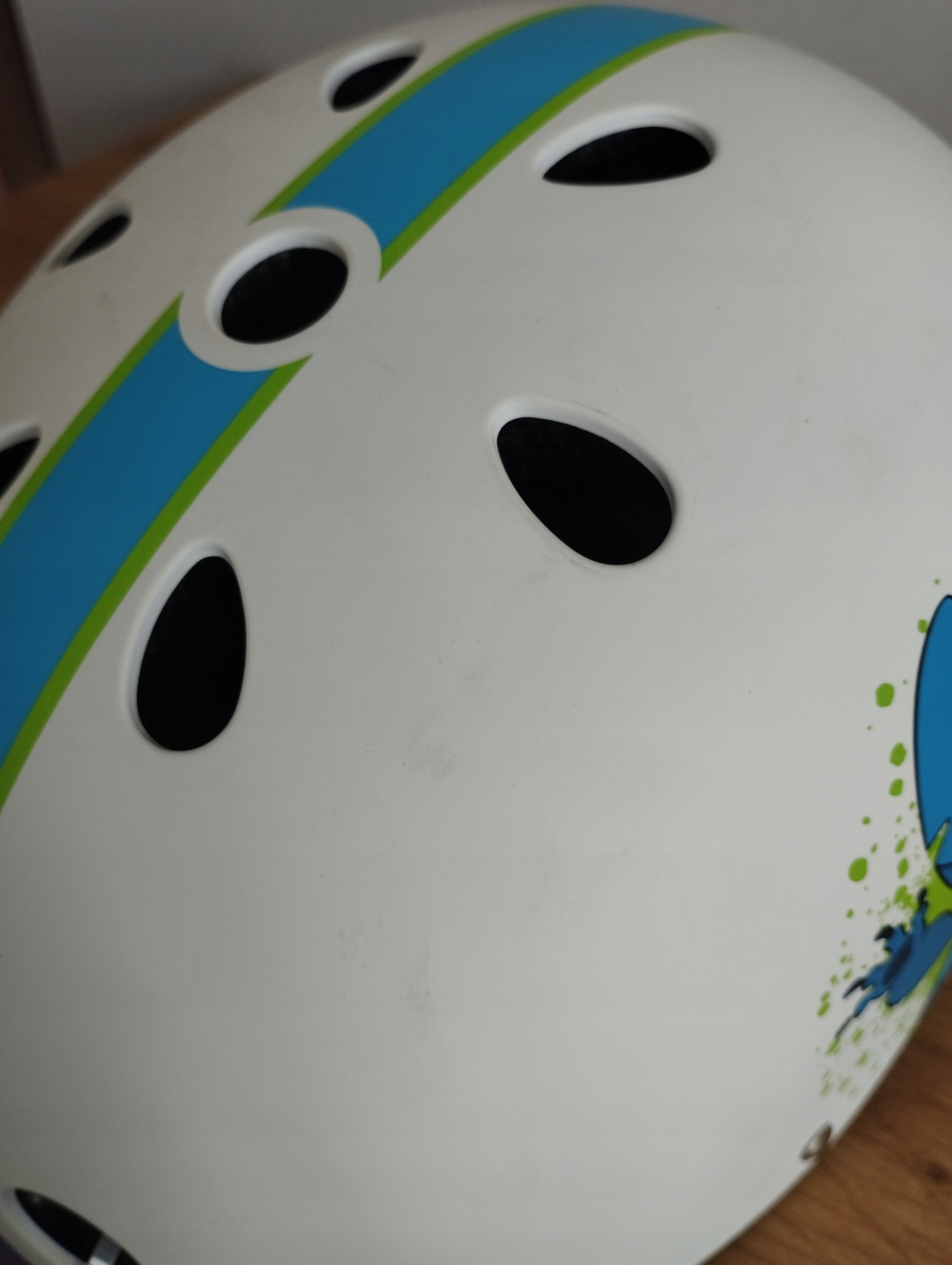 Efektywna wentylacja dzięki 11 otworom