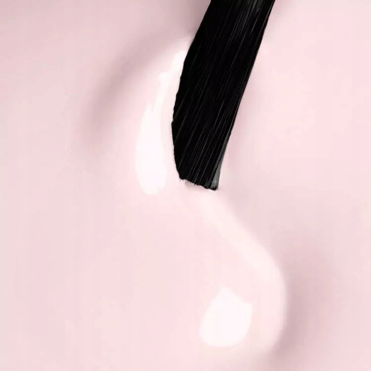 Subtelny odcień Vanilla Sky – Romantyczne stylizacje na każdą okazję