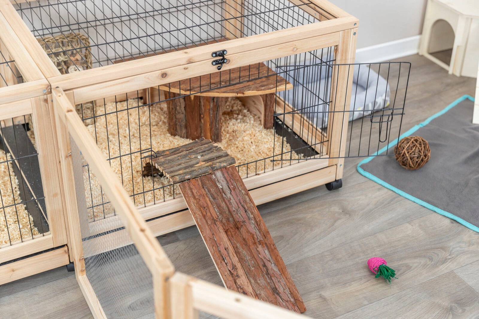 Wysokiej jakości materiały – Solidna konstrukcja z drewna i metalu