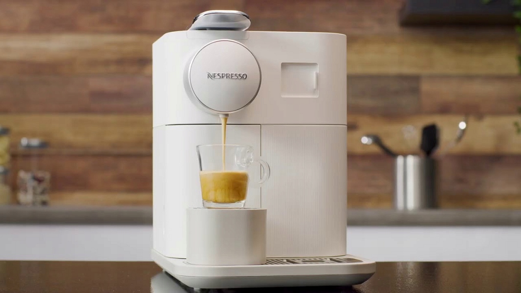 Automatyczne spienianie mleka – smak kawy w stylu kawiarnianym