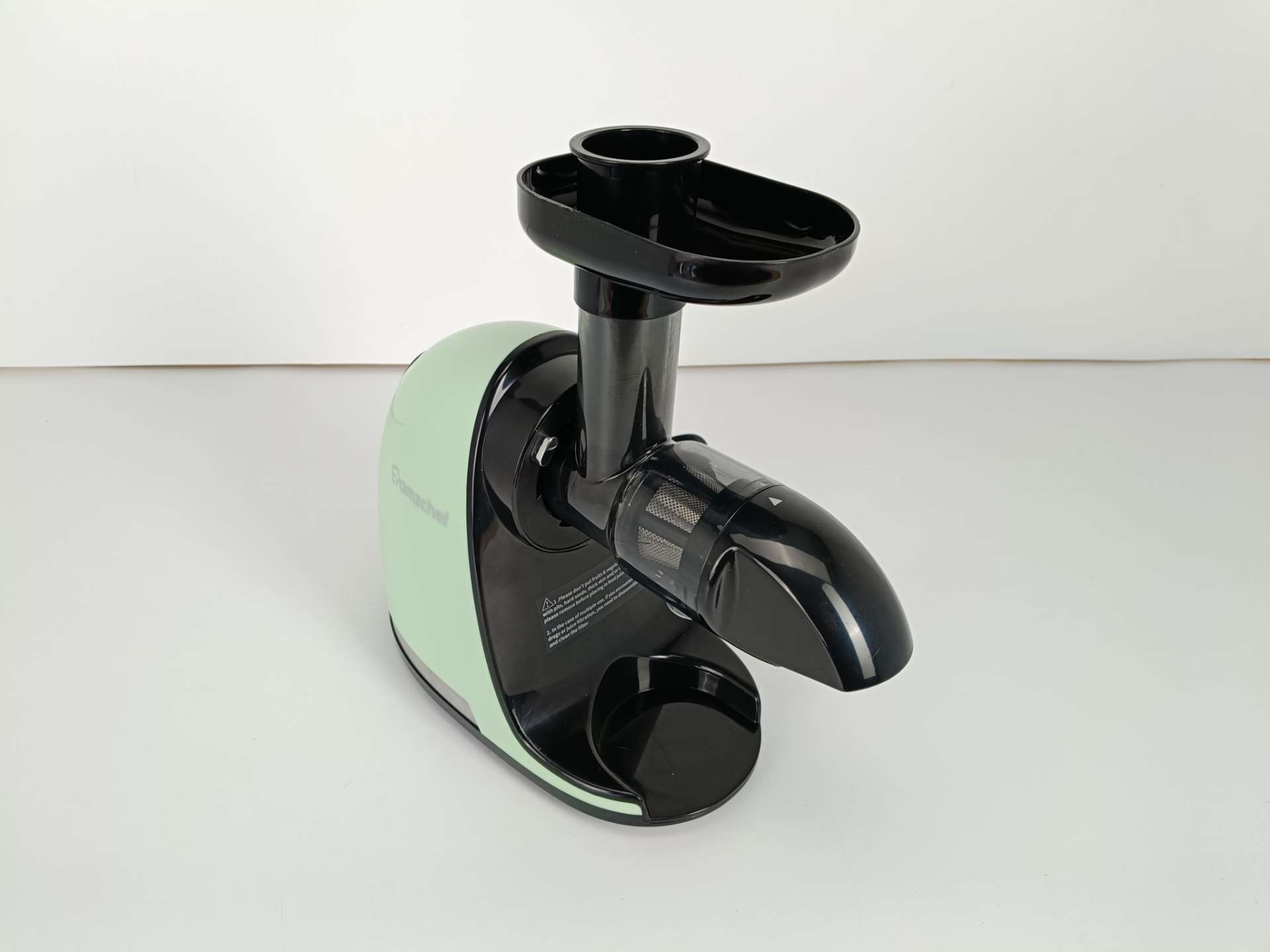 Szeroki otwór wsadowy – Łatwe dodawanie całych owoców i warzyw