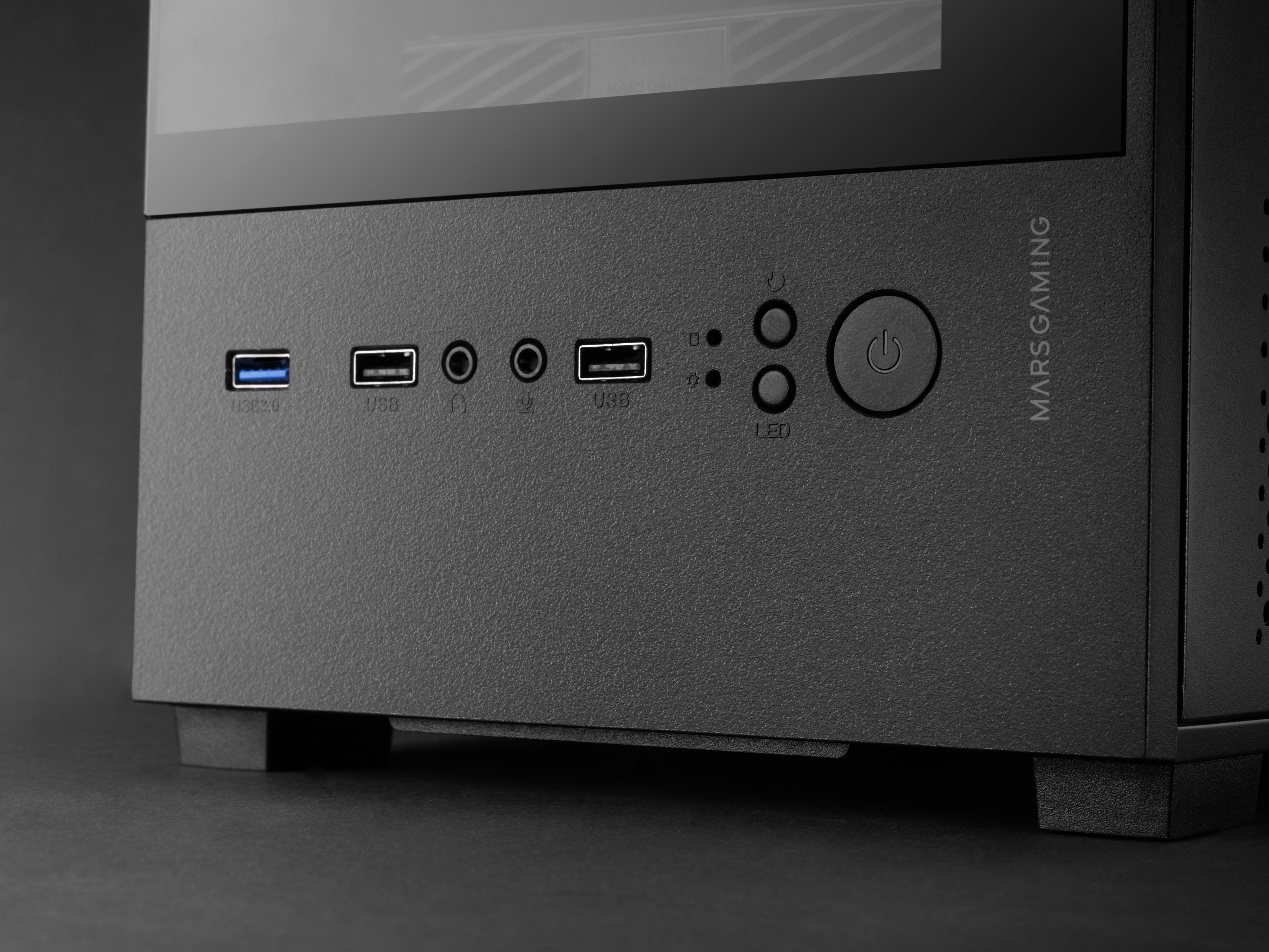 Funkcjonalność z portami USB 3.0 i 2.0