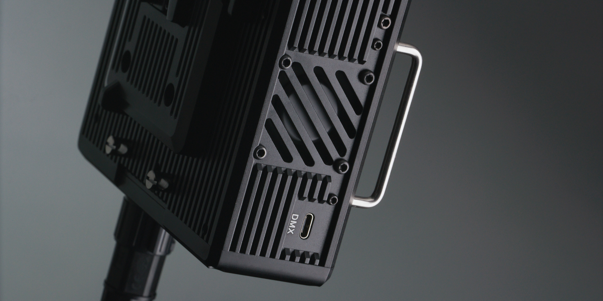 Lampa LED Amaran F22c - V-mount - Wsparcie dla systemu DMX