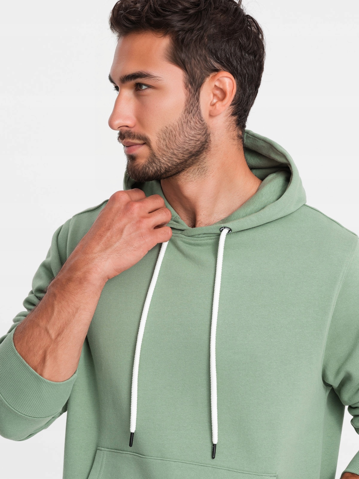 Idealny zestaw na wypoczynek – bluza z kapturem i szorty