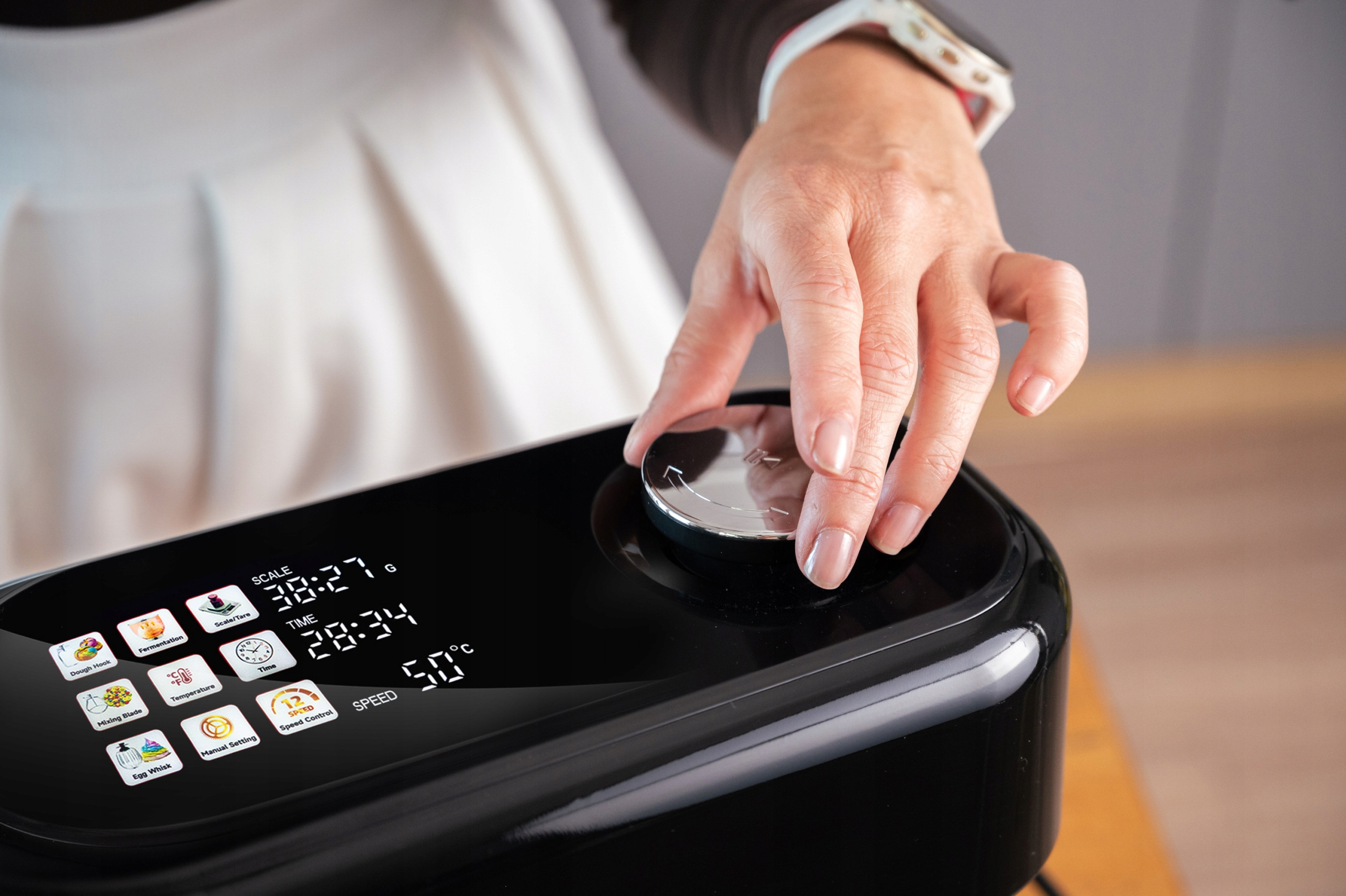 ROBOT PLANETARNY KUCHENNY MIKSER GRZANIE MISY DO 45°C WBUDOWANA WAGA PANEL Liczba poziomów prędkości 12