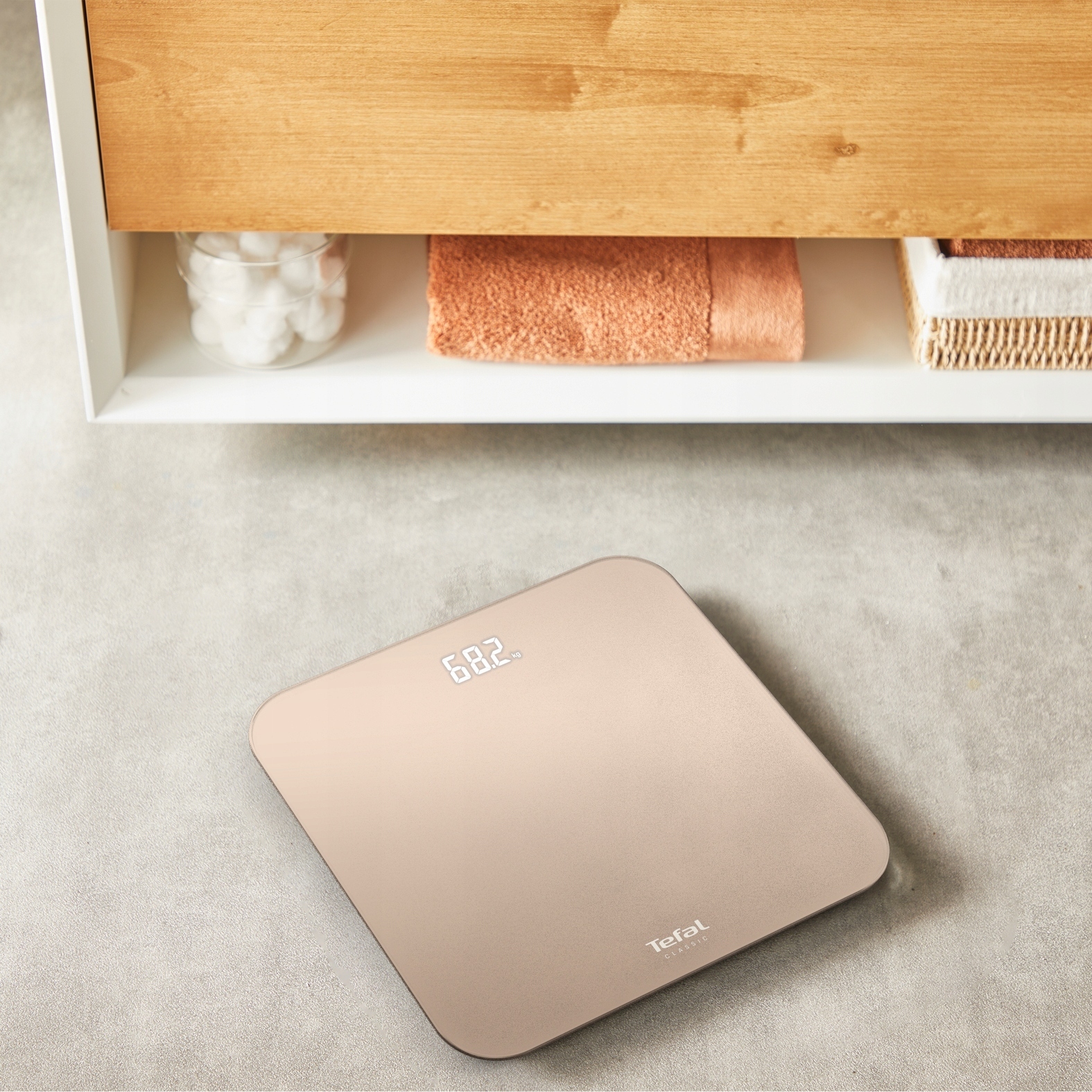 Czytelny wyświetlacz LCD z podświetleniem LED