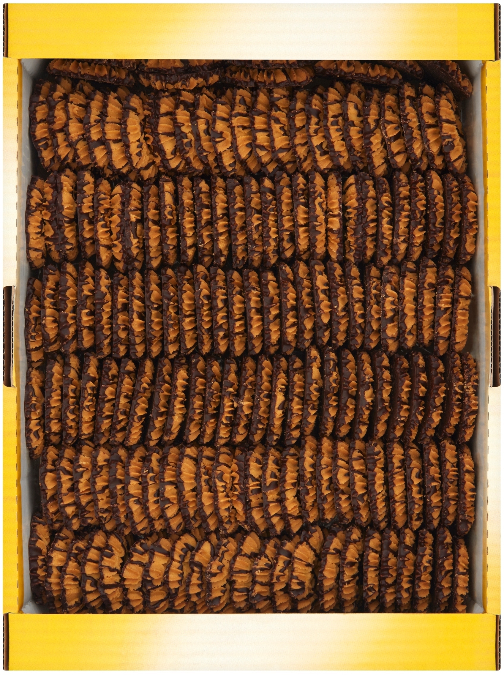 Kruche ciastka w polewie czekoladowej