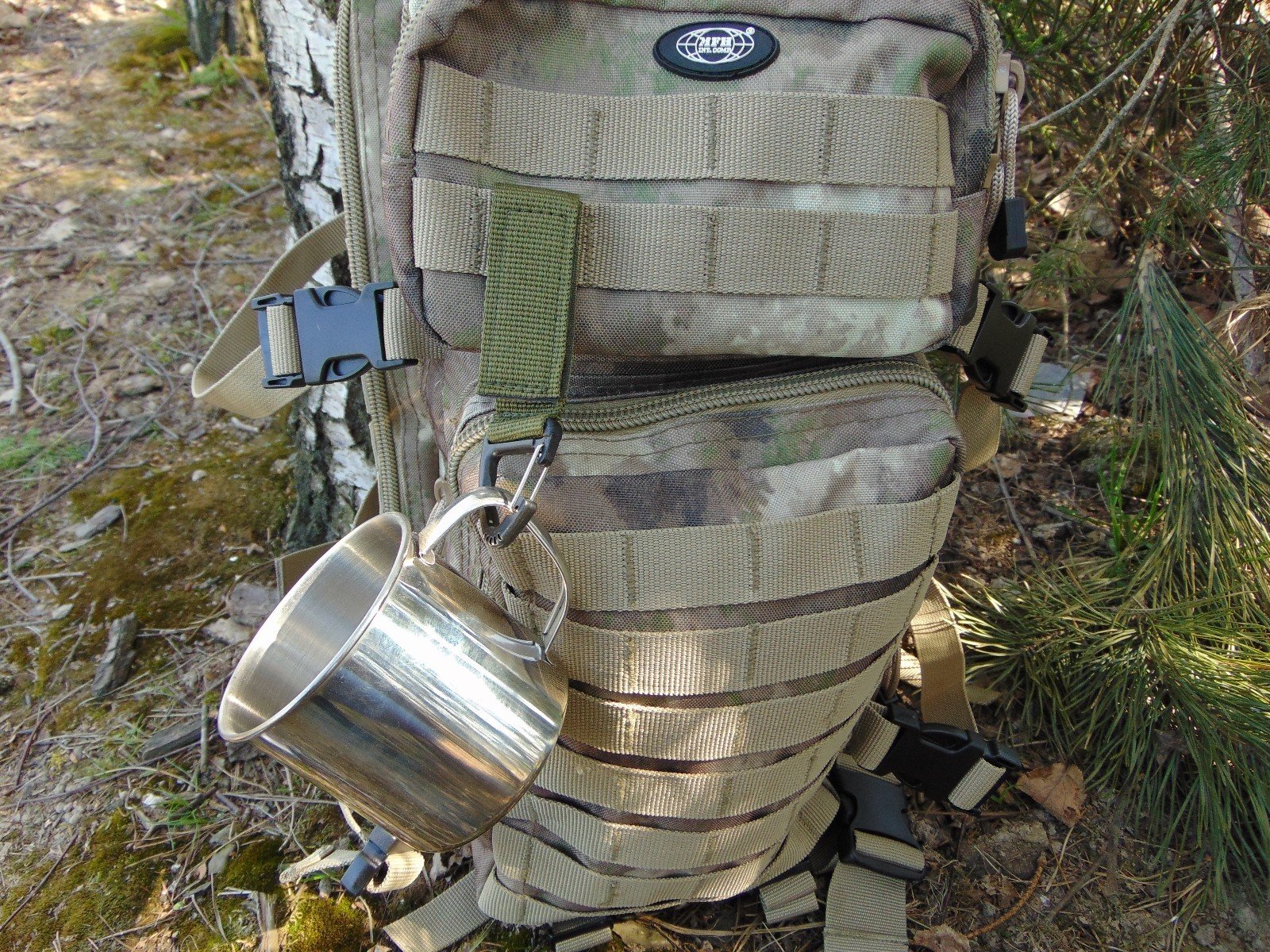 uniwersalny-uchwyt-karabinczyk-molle-mfh-6.jpg