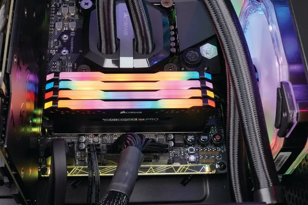 Dynamiczne podświetlenie RGB – Ożyw swój komputer
