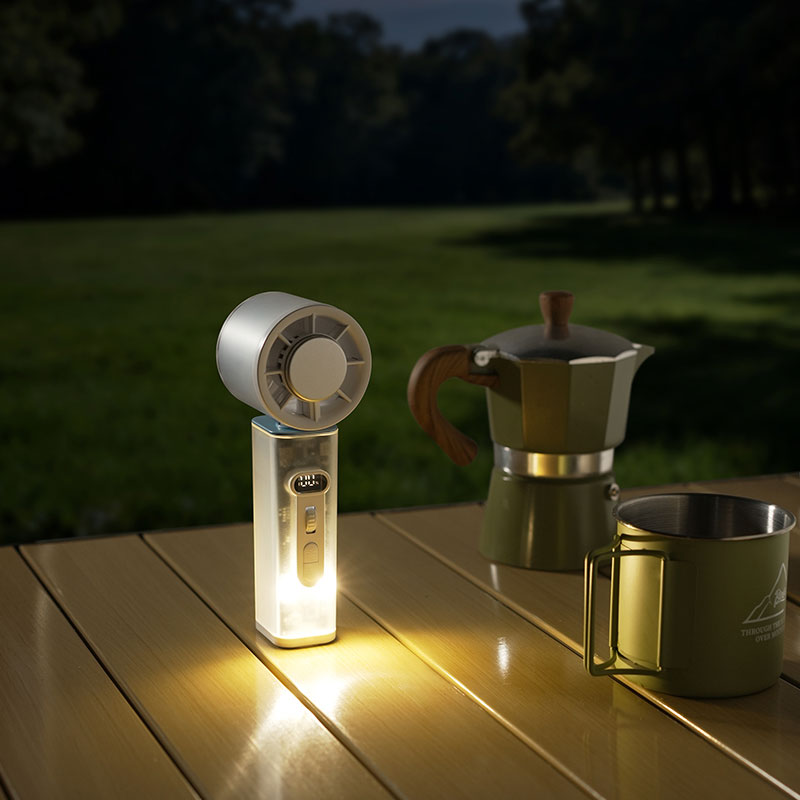 Wbudowana lampka LED – Funkcjonalność w czterech trybach