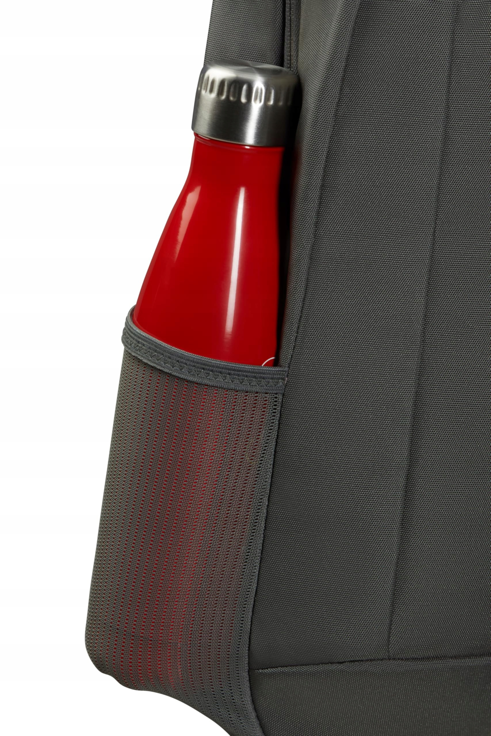 Dwie boczne kieszenie na butelki lub parasole