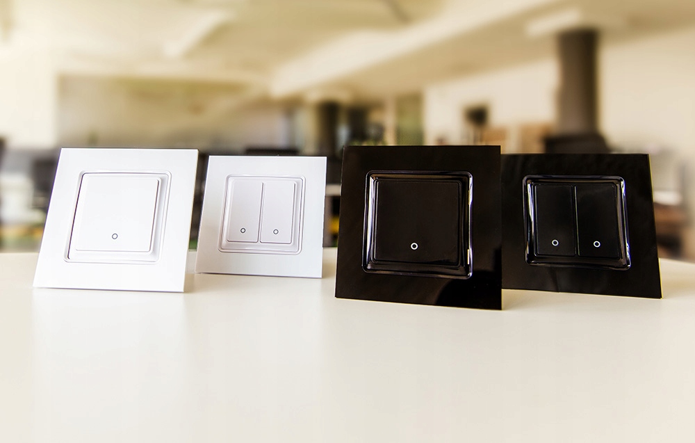 Wygodne zarządzanie scenami i roletami