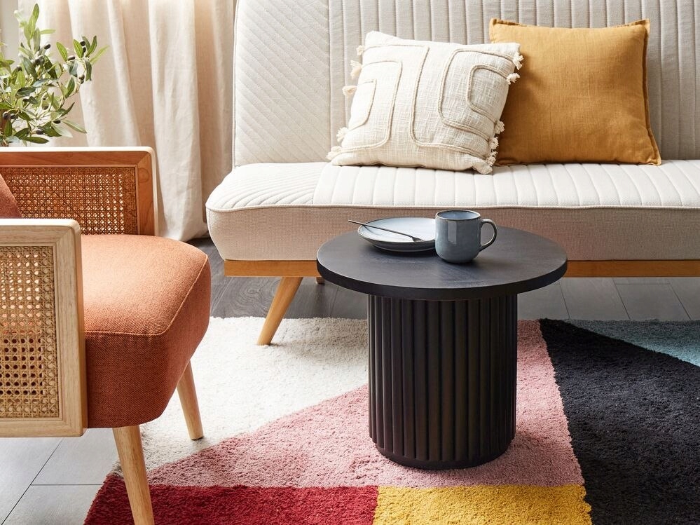 Stolik kawowy Beliani LEMONT – Elegancja i funkcjonalność w Twoim salonie
