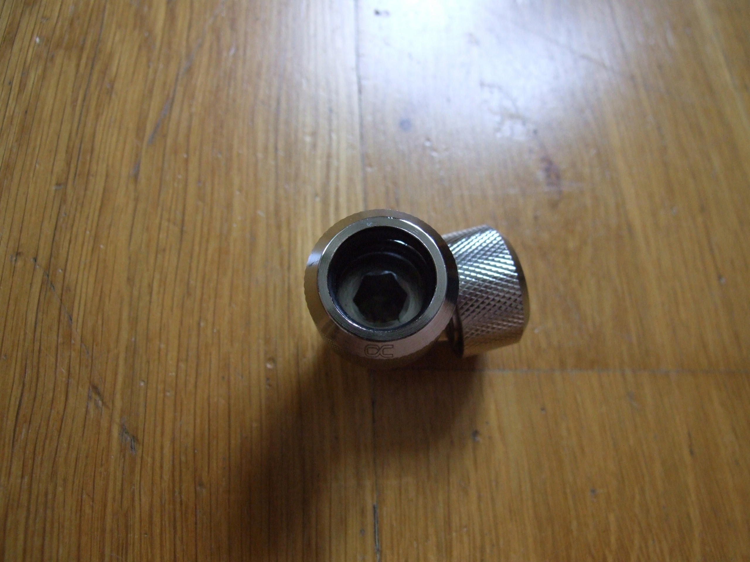 Doskonała kompatybilność z rurami akrylowymi i mosiężnymi