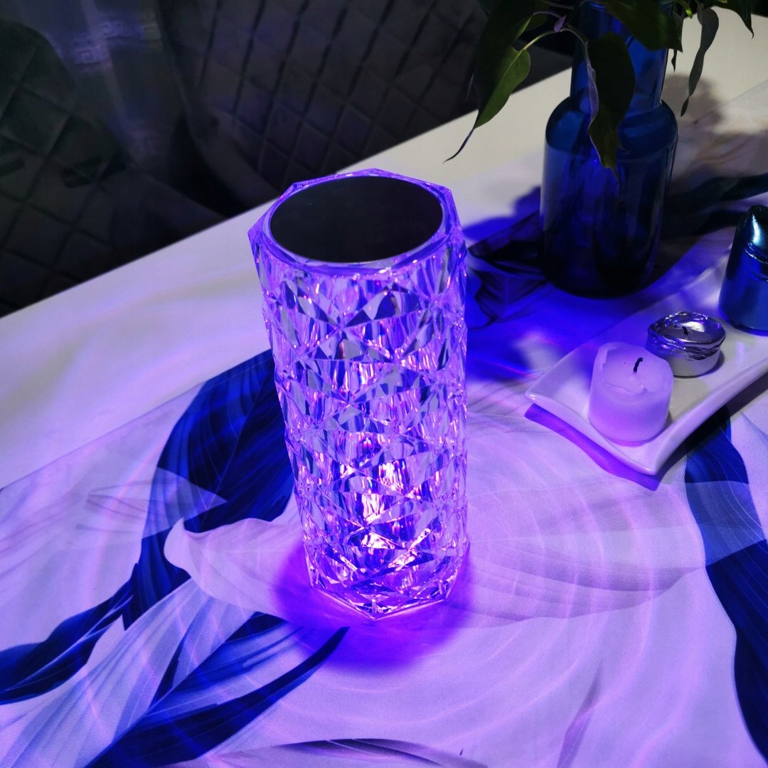 16 kolorów do wyboru – Stwórz niepowtarzalną atmosferę